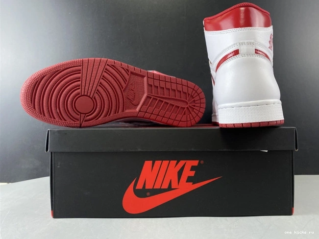 Chep Onekick 555088-103 Metallic 1 Red Air (2017) Retro Jordan 0723